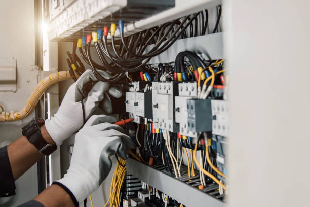 Best Home Electrical Repair  in Menomonee Falls, WI